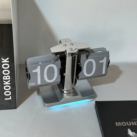 Vintage Flip Page Clock