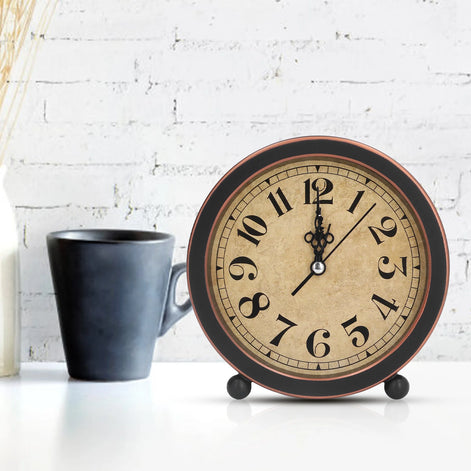 Retro Style Easy Identification Desk Clock