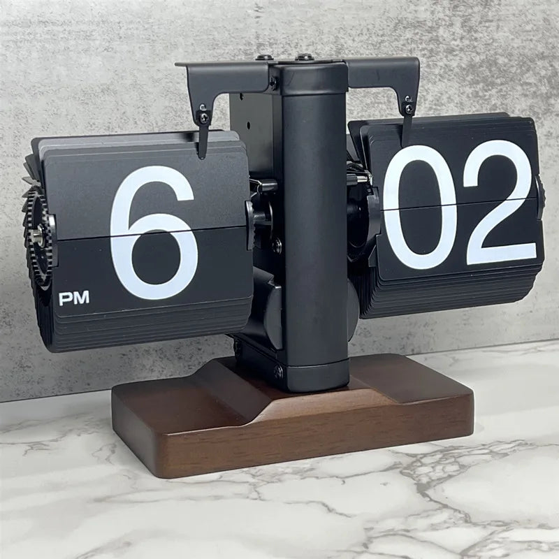 Vintage Flip Page Clock