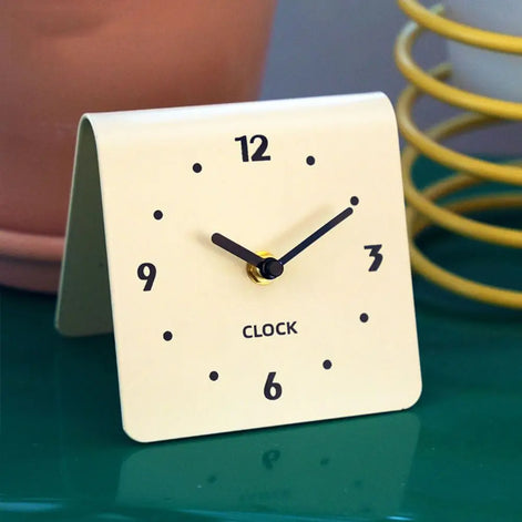 Home Ornaments Silent Tabletop Clock
