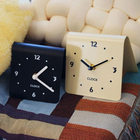 Home Ornaments Silent Tabletop Clock