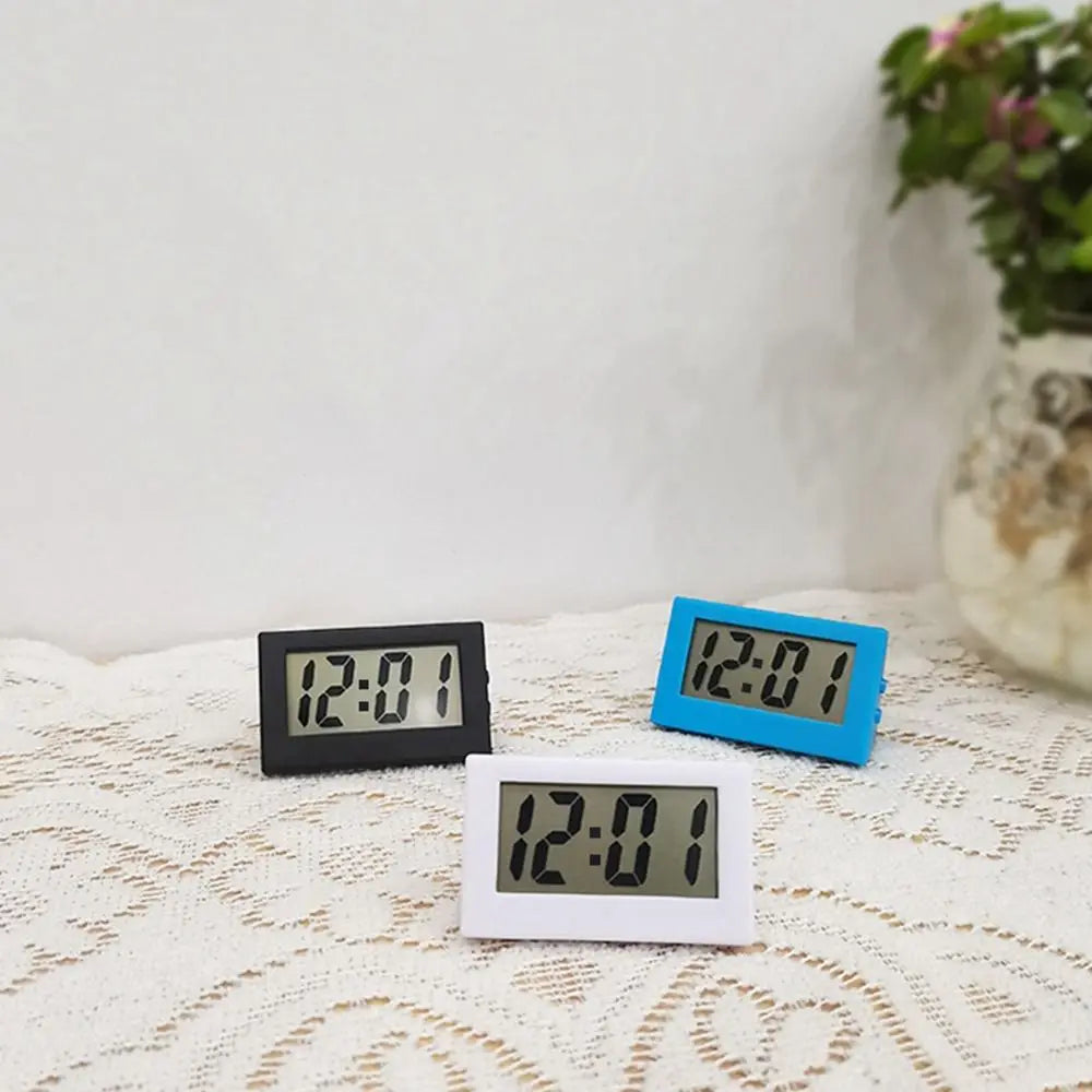 Battery Powered Mini Desk Clock