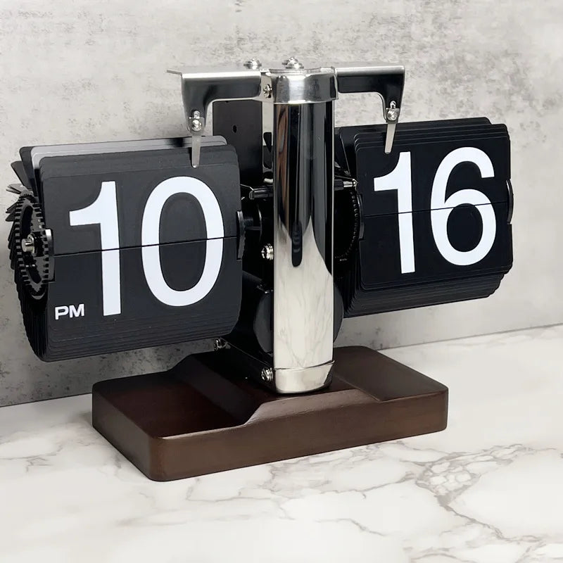 Vintage Flip Page Clock
