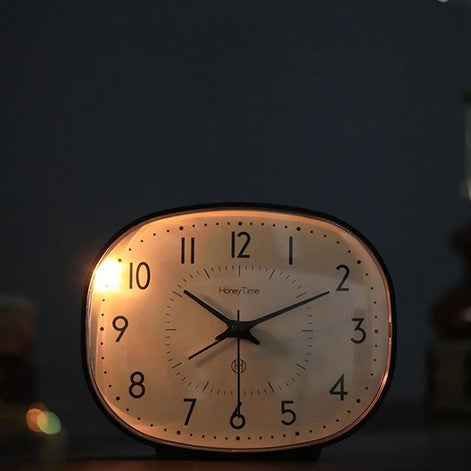 Mute Small Table Clock