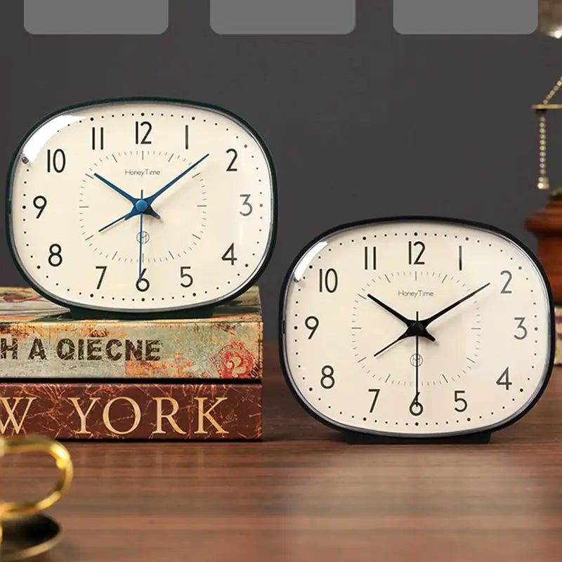 Mute Small Table Clock
