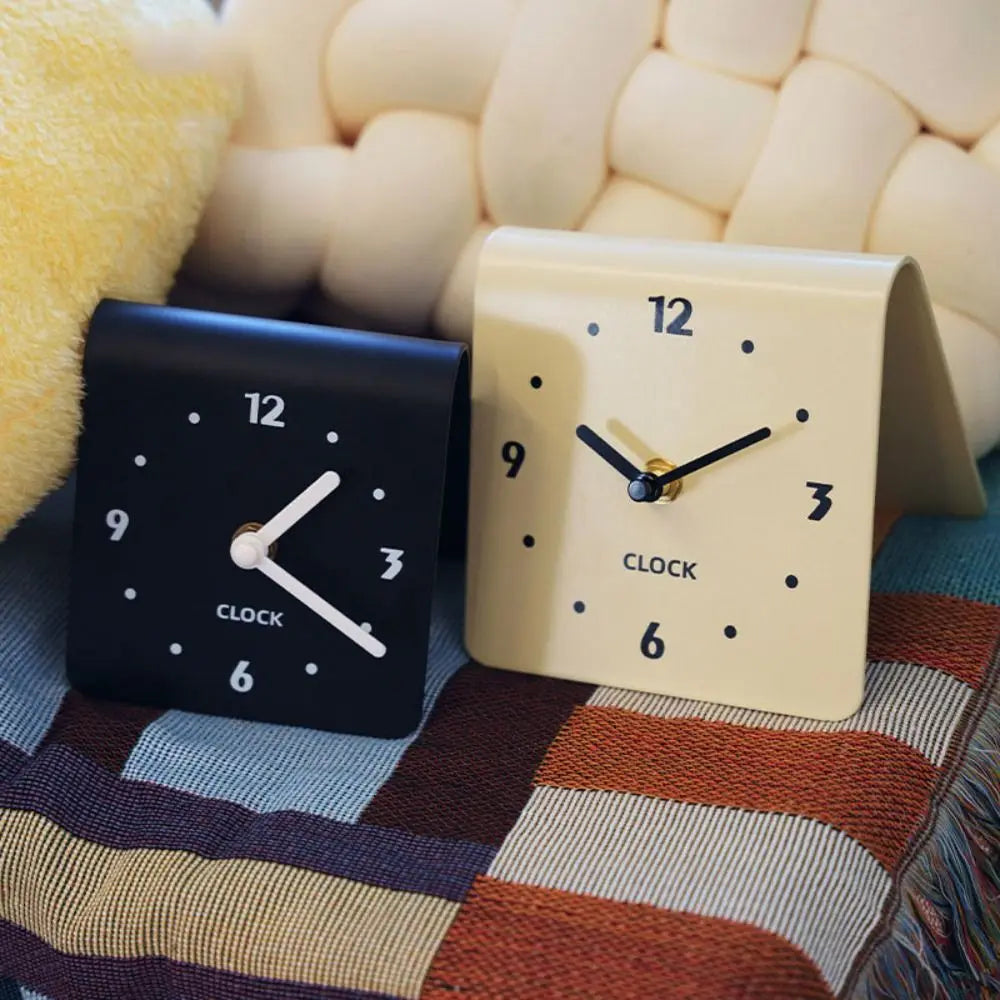 Home Ornaments Silent Tabletop Clock