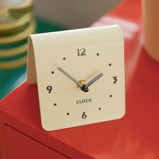 Home Ornaments Silent Tabletop Clock