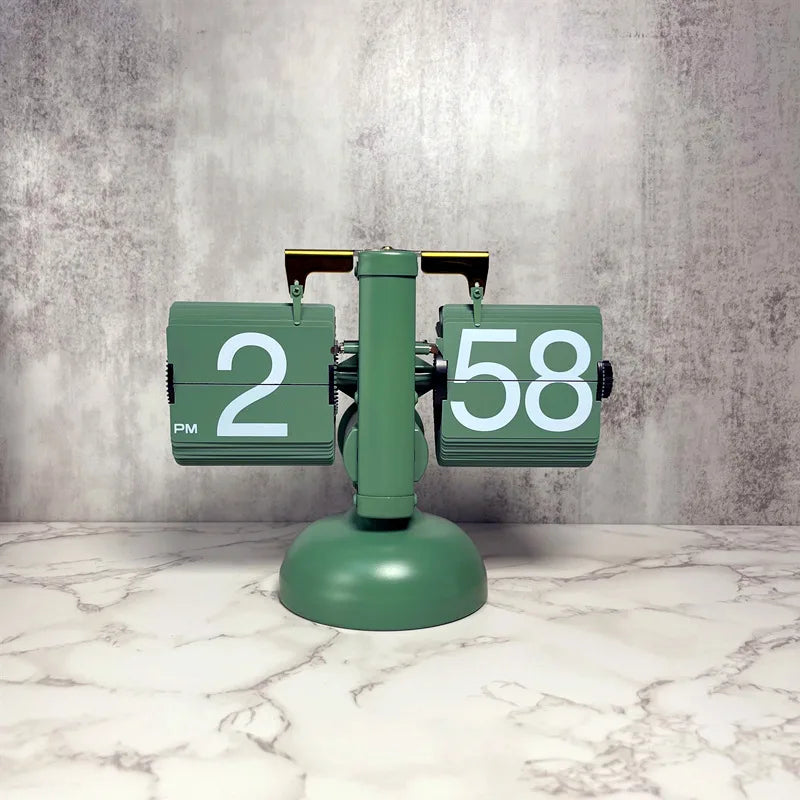Vintage Flip Page Clock