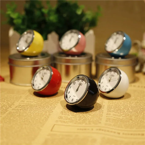 Retro Fashion Exquisite Mini Table Clock
